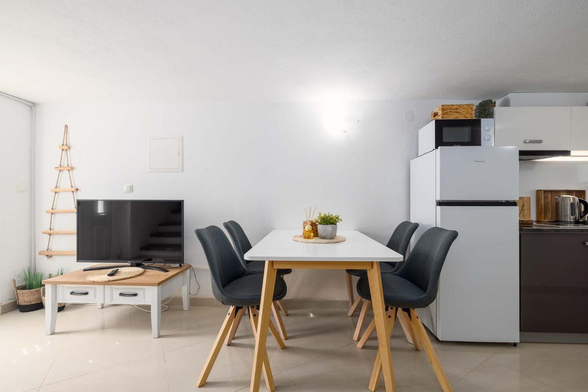 Katalin Apartment *